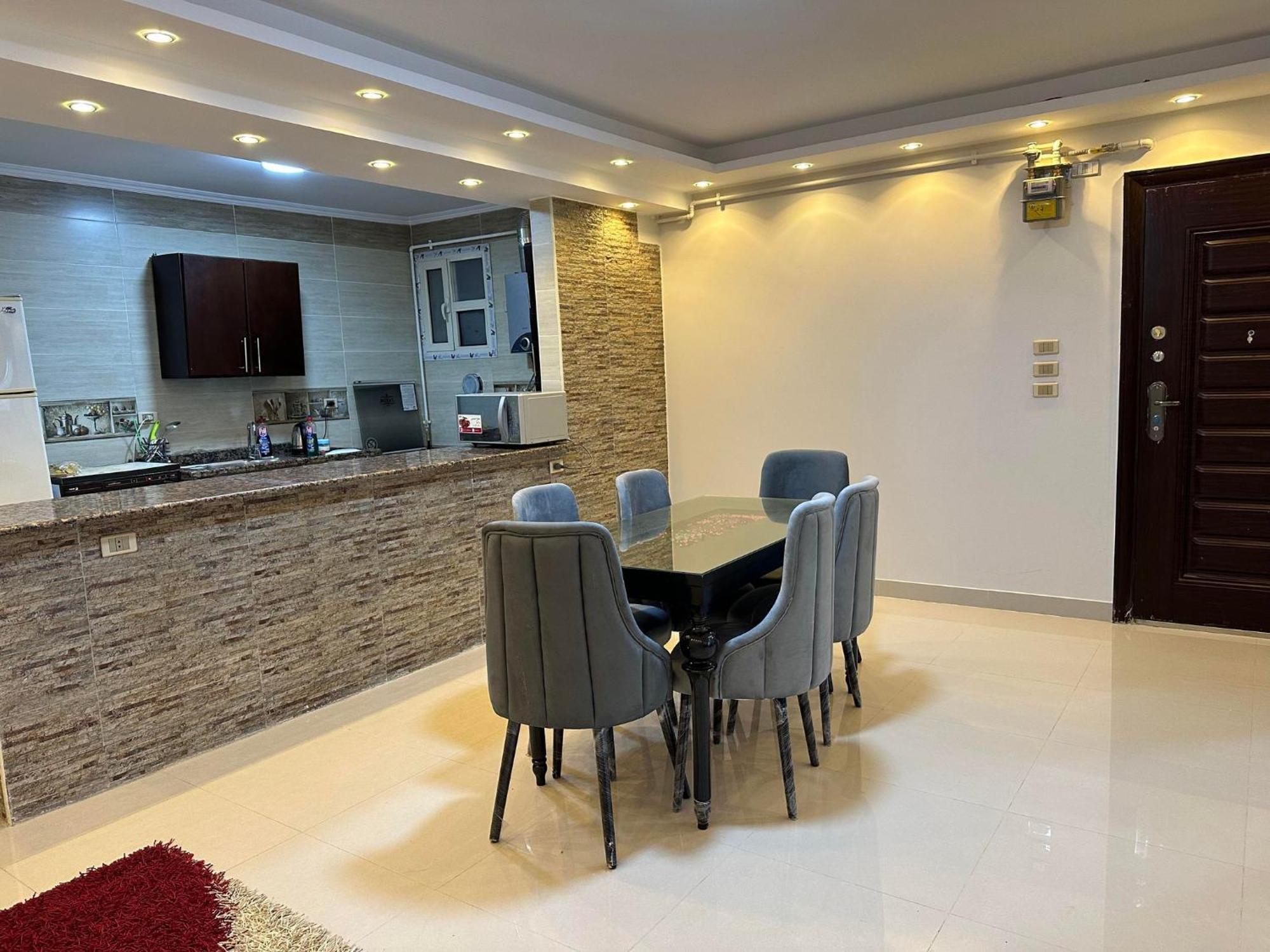 Comfy And Luxurious In Mansheyt El-bakry East Apartment Cairo