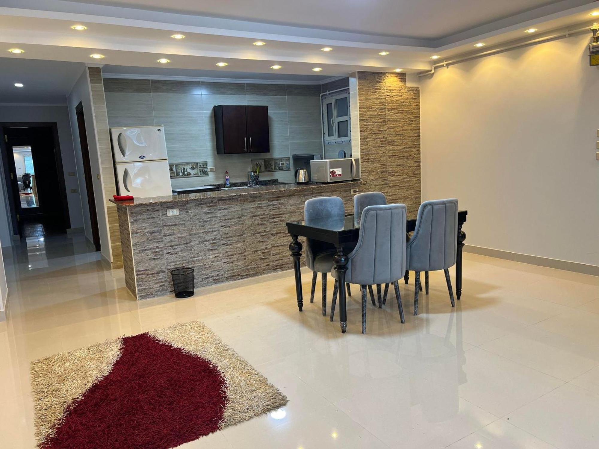 Comfy And Luxurious In Mansheyt El-bakry East Apartment Cairo