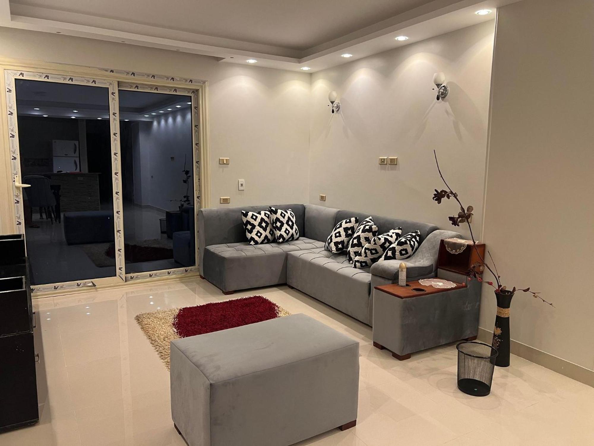 Apartment Comfy And Luxurious In Mansheyt El-bakry East
